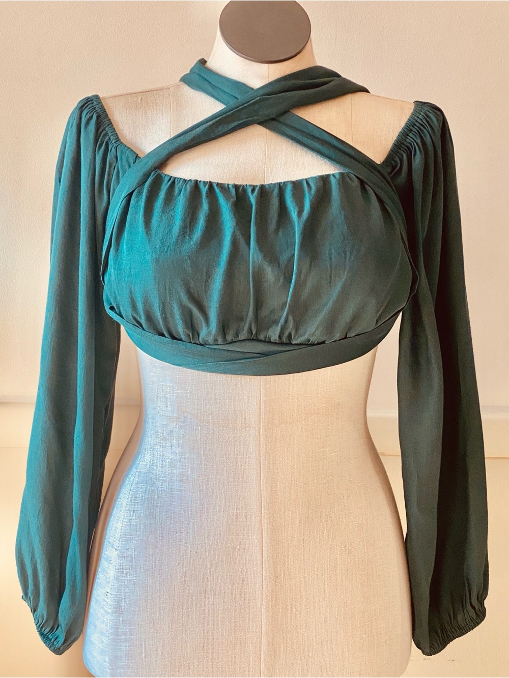Emerald Green Long Sleeve Peasant Crop Top - Picture 4 of 4